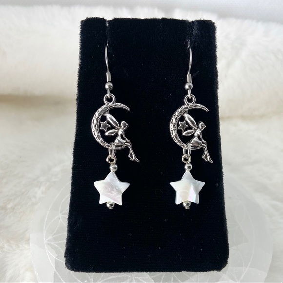 Mother of pearl stars moon fairy dangly earrings - Picture 11 of 13